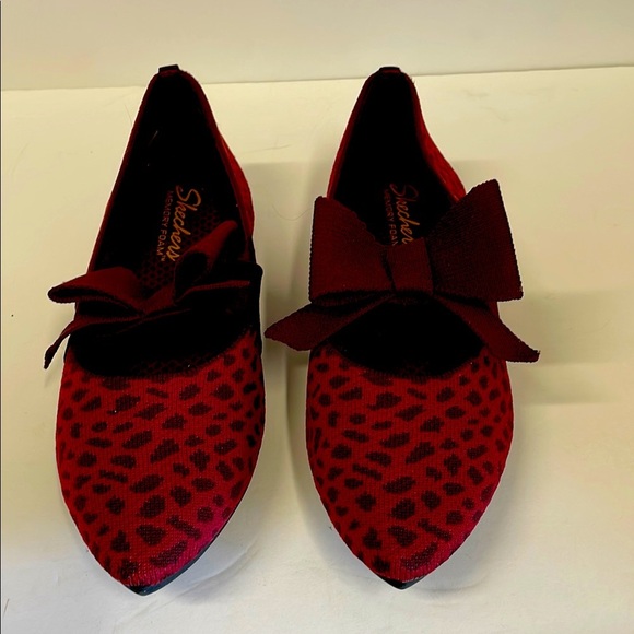 Skechers Memory Foam Burgandy Leopard Print Bow Flats - Picture 1 of 10